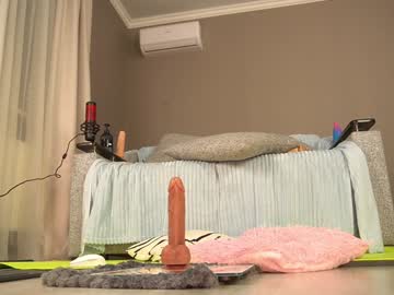 girl cam all day queenelia image #7916820