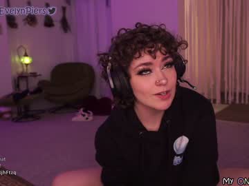 girl cam all day evelynpiers image #2853484