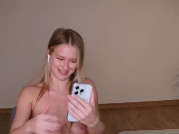 girl cam all day ella_twinkle image #9636224