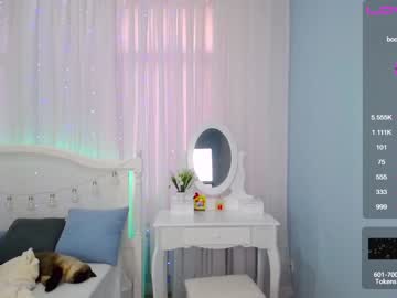 girl cam all day emmika_ image #1154985
