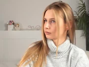 girl cam all day oliviasolis image #3540061