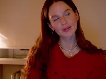 girl cam all day ellaa91 image #2794613
