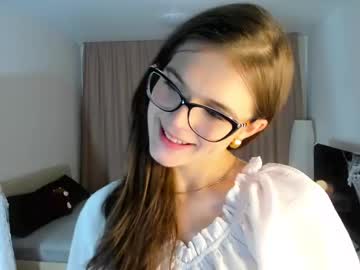 girl cam all day lilienblume image #8161456