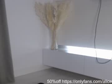 girl cam all day smileyouarehere image #1023245