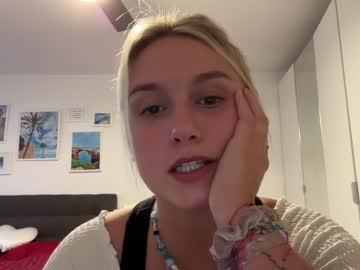girl cam all day sarahsapling image #5414687