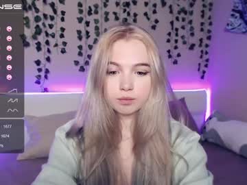 girl cam all day small_blondee image #476896