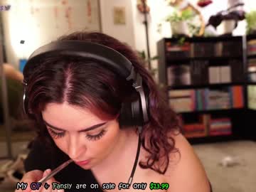 girl cam all day evelynpiers image #5783896