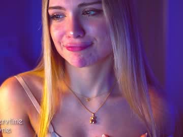 girl cam all day emmber image #1389338