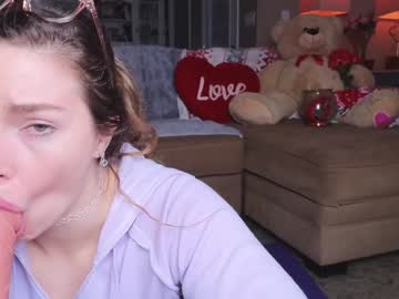 girl cam all day chroniclove image #8810088