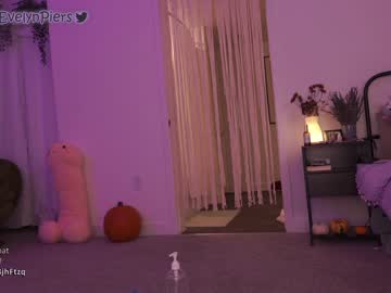girl cam all day evelynpiers image #2854616