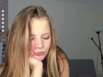 girl cam all day lovely_babyy image #7236781