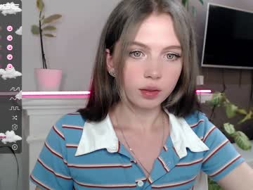 girl cam all day small_blondee image #2736986
