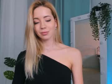 girl cam all day emmi_rosee image #1063217