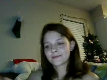 girl cam all day misslilkatt image #3357758