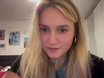girl cam all day sarahsapling image #5472369