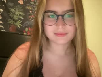 girl cam all day sarahmartin420 image #4709693