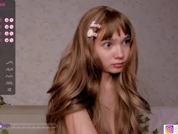 girl cam all day bzzzme image #5741570