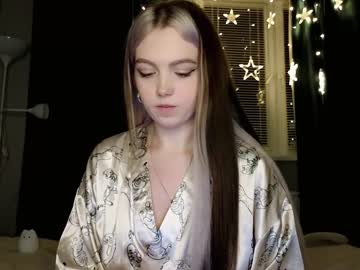 girl cam all day small_blondee image #5697196