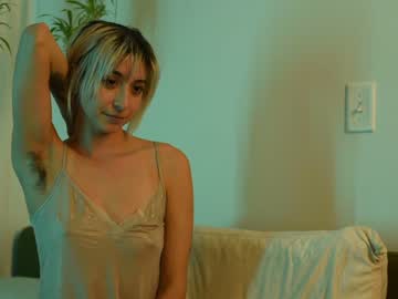 girl cam all day lizmreow image #3271768