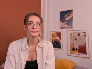 girl cam all day snangel image #1945327