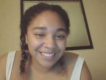 girl cam all day erickavee21 image #5353483