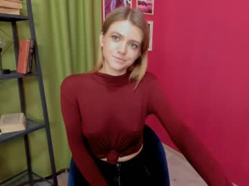 girl cam all day dakotakort image #616414