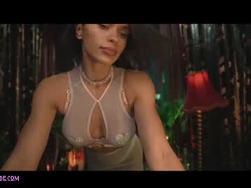 girl cam all day lucieoude_ image #2445998