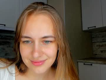 girl cam all day lindamildreda image #5114532