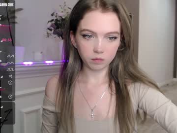 girl cam all day small_blondee image #2787979