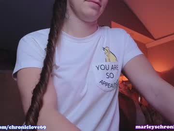 girl cam all day chroniclove image #6755221