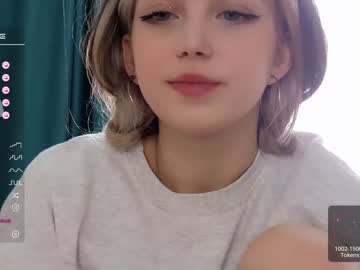 girl cam all day small_blondee image #5426590