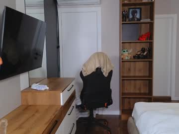 girl cam all day curvyjules69 image #7209612