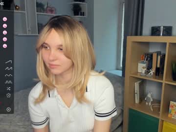 girl cam all day summer_lilac image #7761827