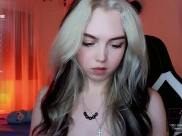 girl cam all day small_blondee image #4796780