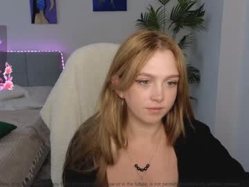 girl cam all day small_blondee image #7591169