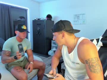 couple cam all day cowsgomoo101 image #2717438