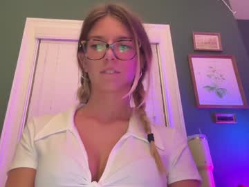 girl cam all day oliviahansleyy image #8004051