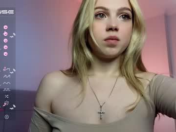 girl cam all day small_blondee image #4453635