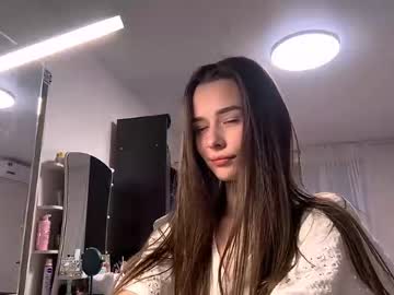 girl cam all day fannygilbertson image #9685089