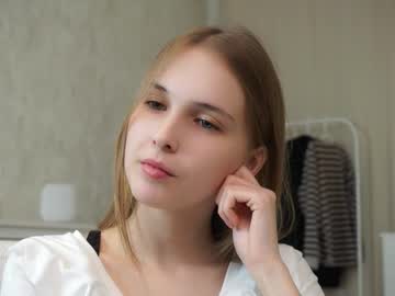 girl cam all day hildgaillard image #9409380