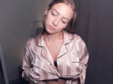 girl cam all day wave_of_happy_ image #5476381