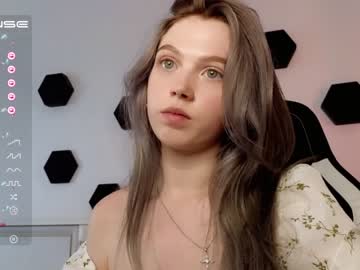 girl cam all day small_blondee image #4517488