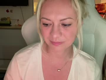 girl cam all day kiradivine image #4413412
