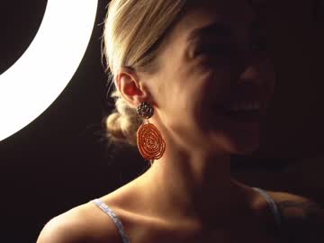 girl cam all day cuteelsa_ image #5757073
