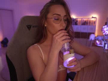 girl cam all day hannahjames710 image #893892