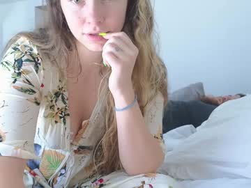 girl cam all day chroniclove image #7691062