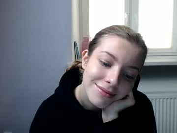 girl cam all day lucynews image #661439