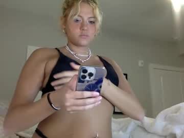 girl cam all day sweetbrittaniexox image #9673615