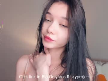 girl cam all day riskyproject image #9525677