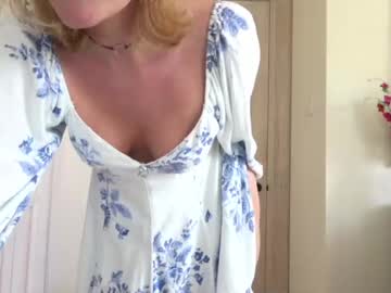 girl cam all day island_peach image #7841438